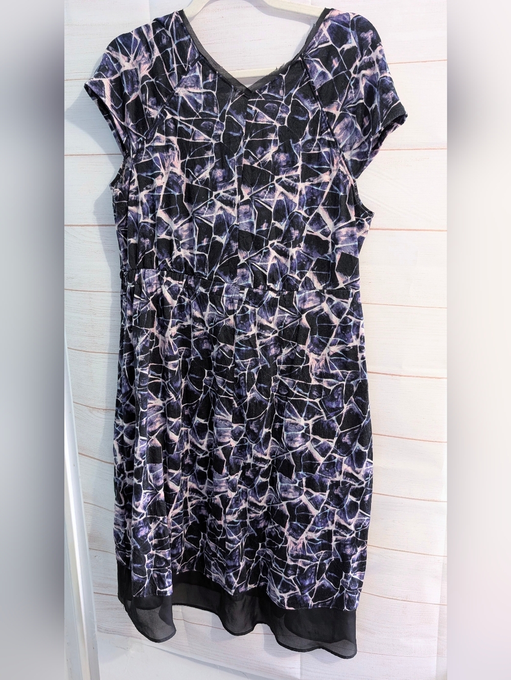 Vintage Vera Wang Black & Lavender Patterned V-Neck Midi Dress π Size Large - Picture 4 of 9